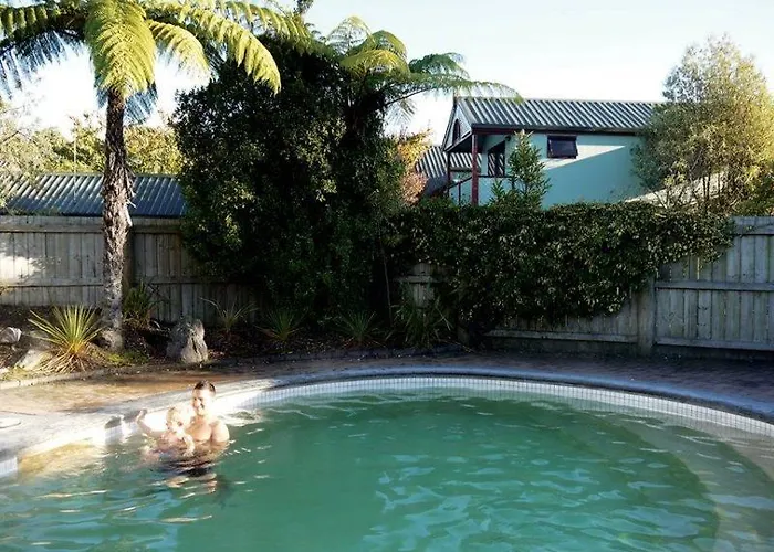 호스텔 Smoke Hot Springs & Camp *
